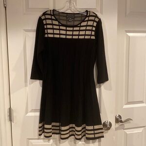 Petite Large Jessica Howard black unlined dress